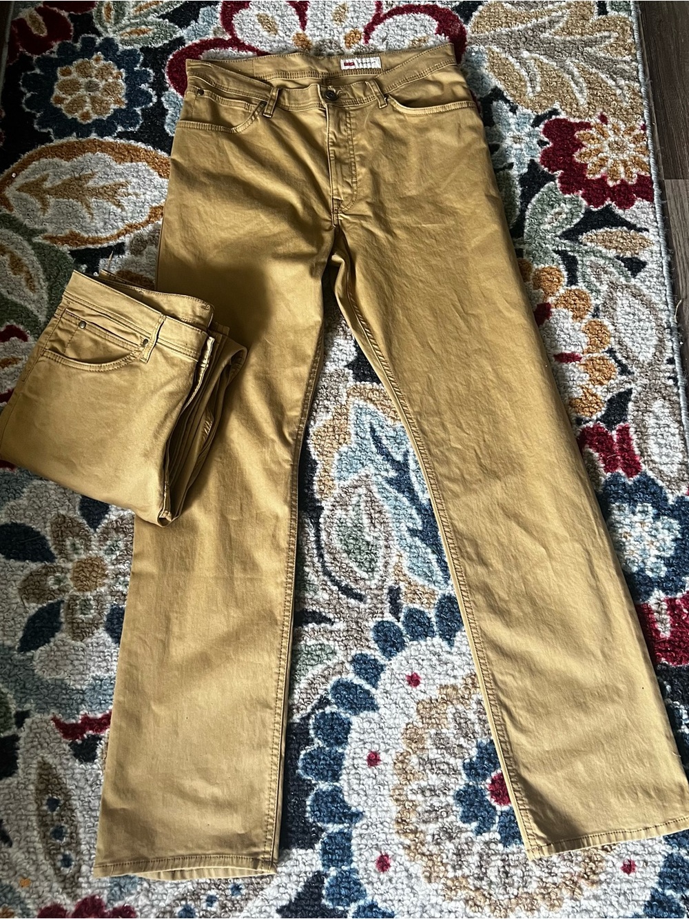Men's Wrangler Straight Fit Jeans - Tan/ kaki color- 
32x32
2 pairs NWT
